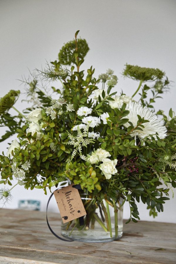 Ramo de flores en jarrón de cristal tamaño XS