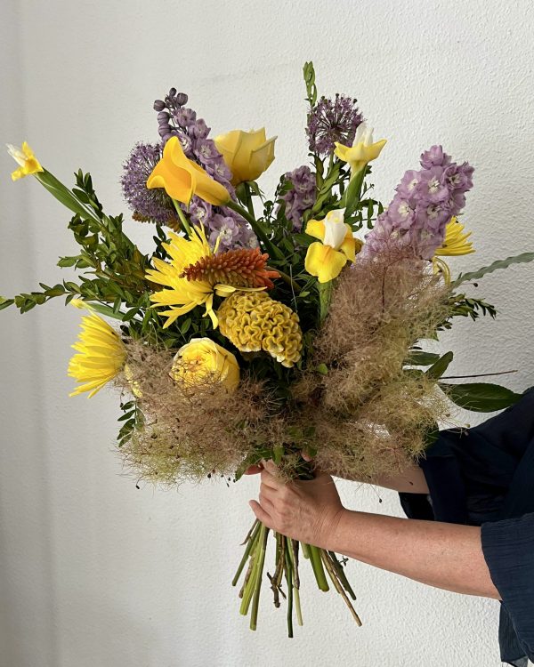 Ramo con flor de temporada en tonos pastel